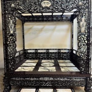 giường long sàng cẩn ốc gỗ gụ việt nam